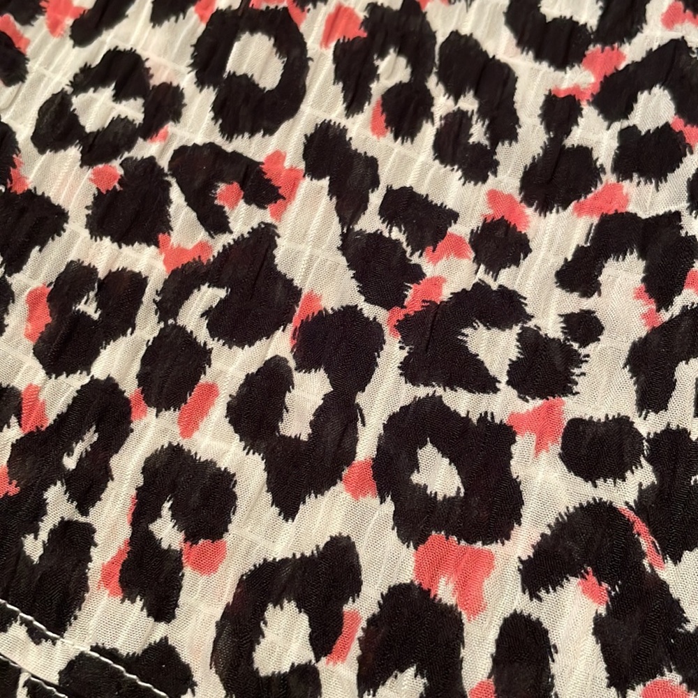 🌷Loft Animal Print Lightweight Top with Ruffle Details Small Sleeveless - Picture 7 of 11
